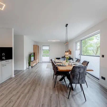 #13 Jsliving Premium - Balkon Mit Aussicht Highspeed Wlan Smart Tv Kostenlose Parkplaetze *