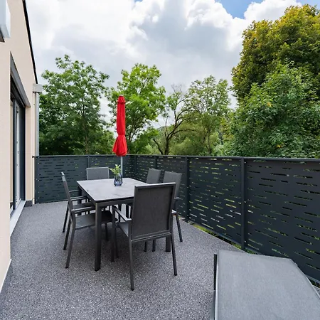 #13 Jsliving Premium - Balkon Mit Aussicht Highspeed Wlan Smart Tv Kostenlose Parkplaetze