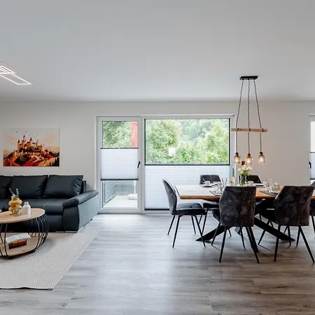 Apartament #13 Jsliving Premium - Balkon Mit Aussicht Highspeed Wlan Smart Tv Kostenlose Parkplaetze *