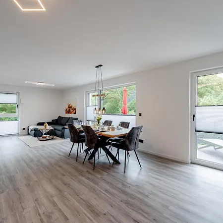 Apartament #13 Jsliving Premium - Balkon Mit Aussicht Highspeed Wlan Smart Tv Kostenlose Parkplaetze